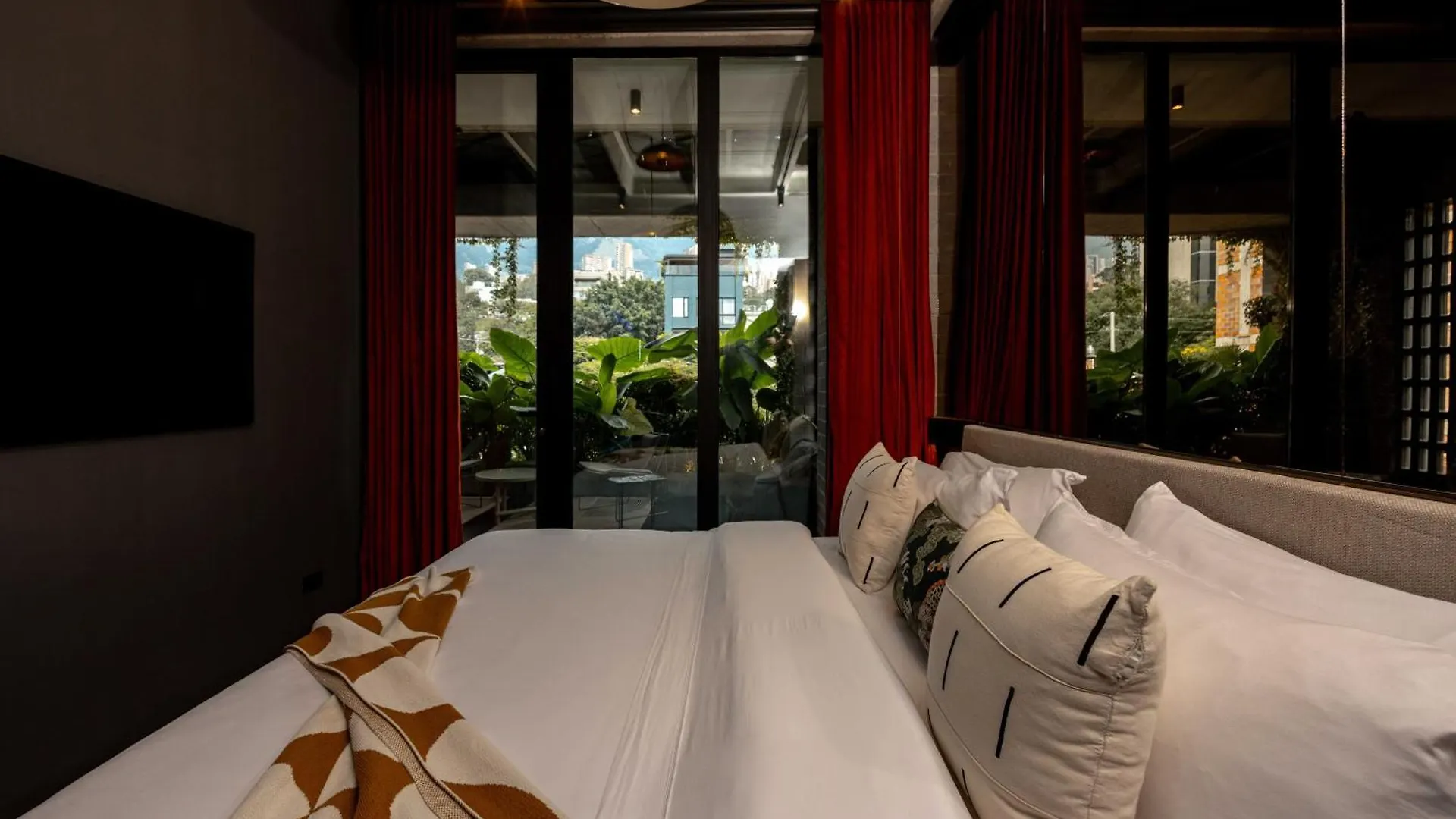 Primavera Luxury Apartments Medellin Hotel