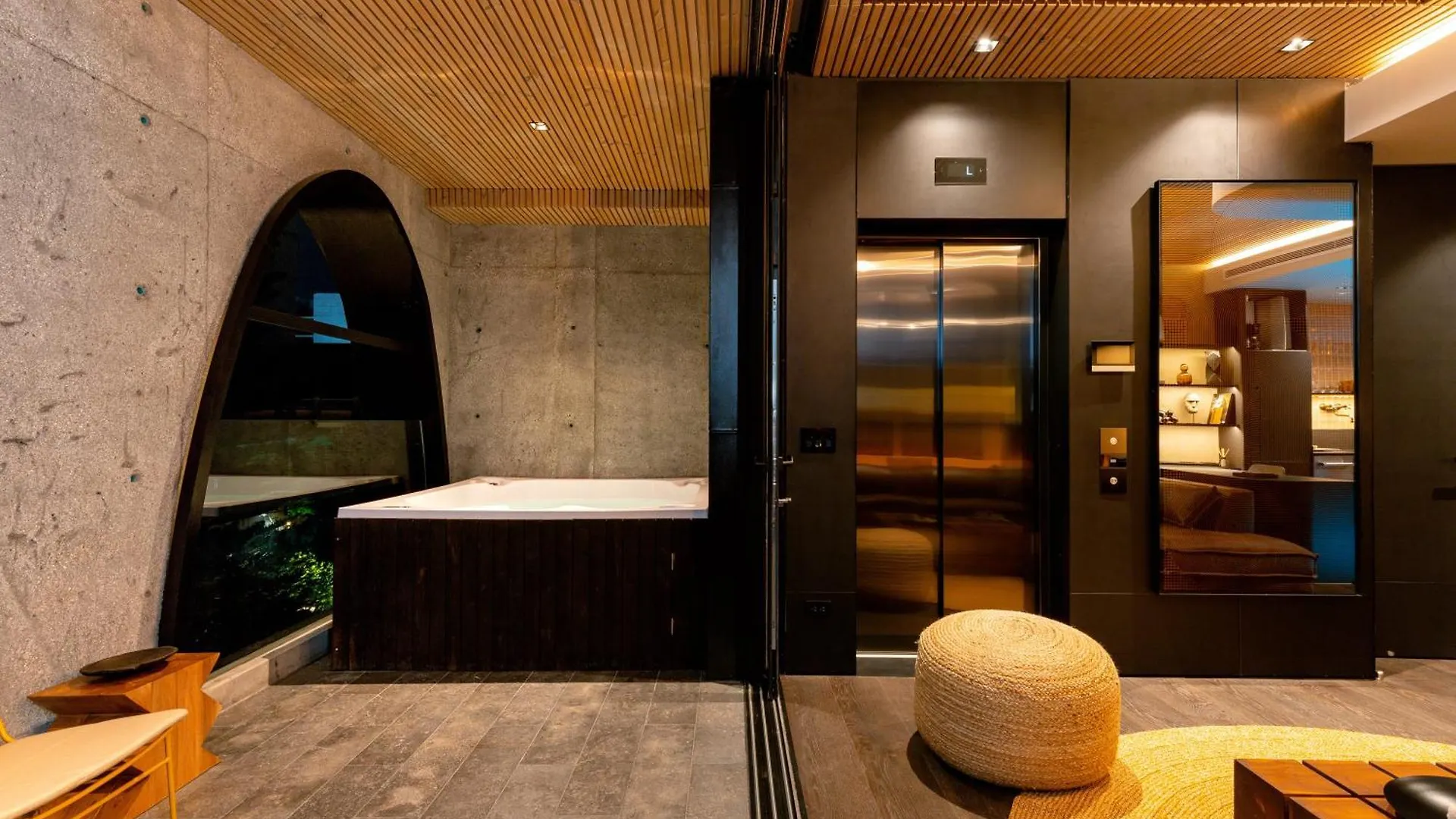 Primavera Luxury Apartments Medellin 5*,
