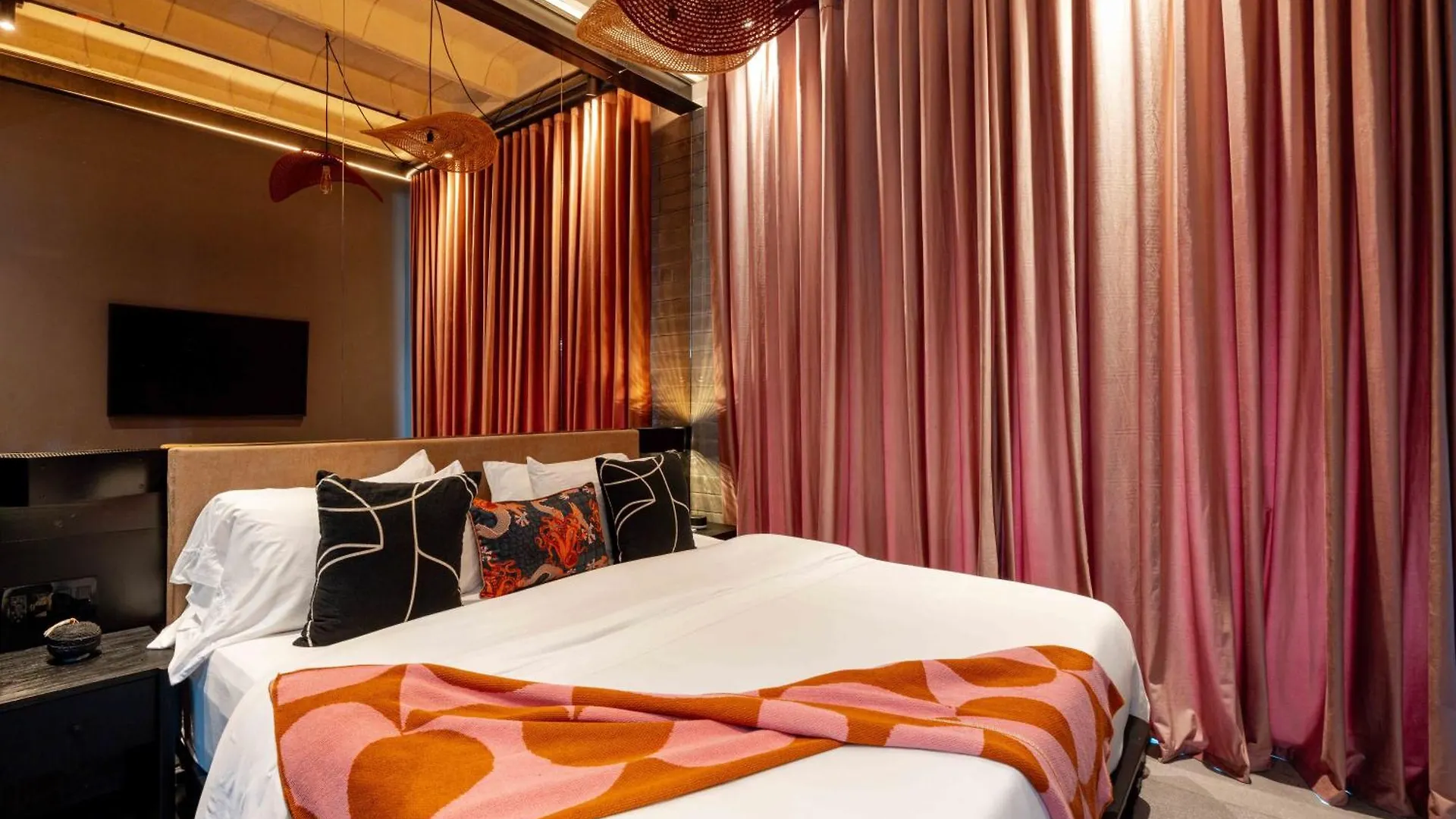Primavera Luxury Apartments Medellin 5*,