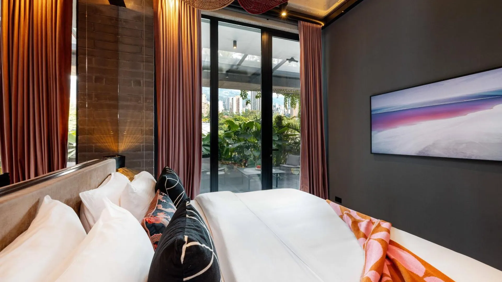 Primavera Luxury Apartments Medellín